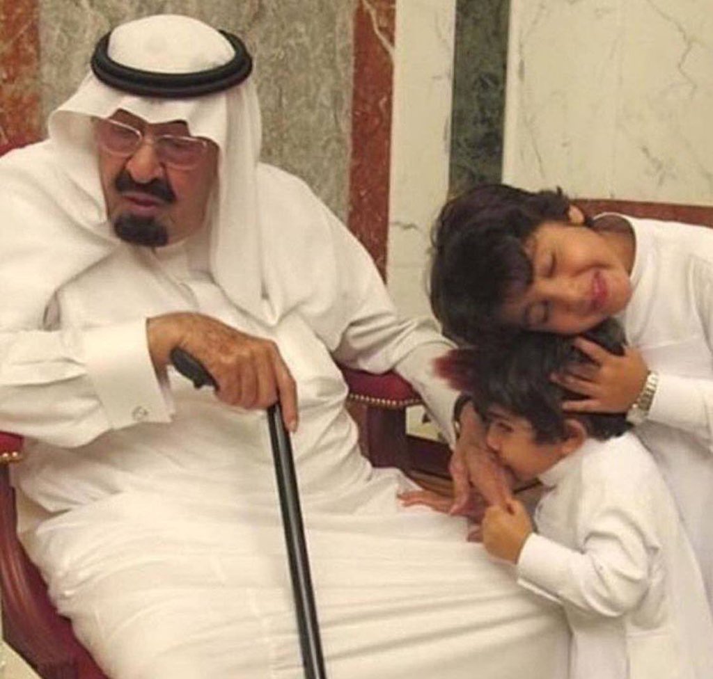 اتحداك ما توقف عند الصورة ♥️