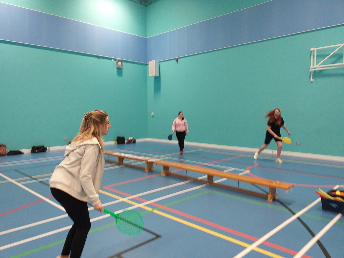 evelynhart20's tweet photo. First day in @StrathSport for 21 months. Great to work with @StrathEdu #StrathPGDE Teams 4 &amp; 1. Super discussions on creating games &amp; using equipment in a range of ways to provide variety of challenge. Lots of links to key PP themes. Don't know about you but I'm exhausted 💤🛌 https://t.co/PTQrATkBgx