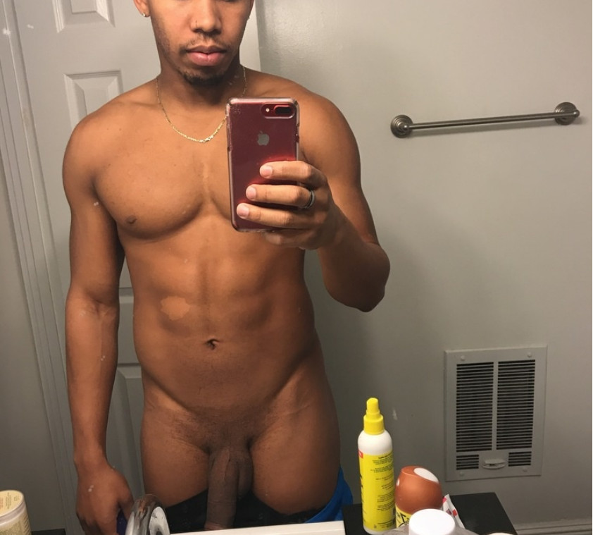 SeventhClub's tweet photo. Rick Rayleigh @RayleighRick, el Ángel Oscuro

Dom hetero de 36 años
Dueño de gym
Medidas por encima de la media (venid a comprobar)
Horario de España
Gustos: lenguaje vulgar, sexo rudo, BDSM, raceplay (según clienta)
Límites: scat, gore, abuso excesivo https://t.co/nfR10z184v