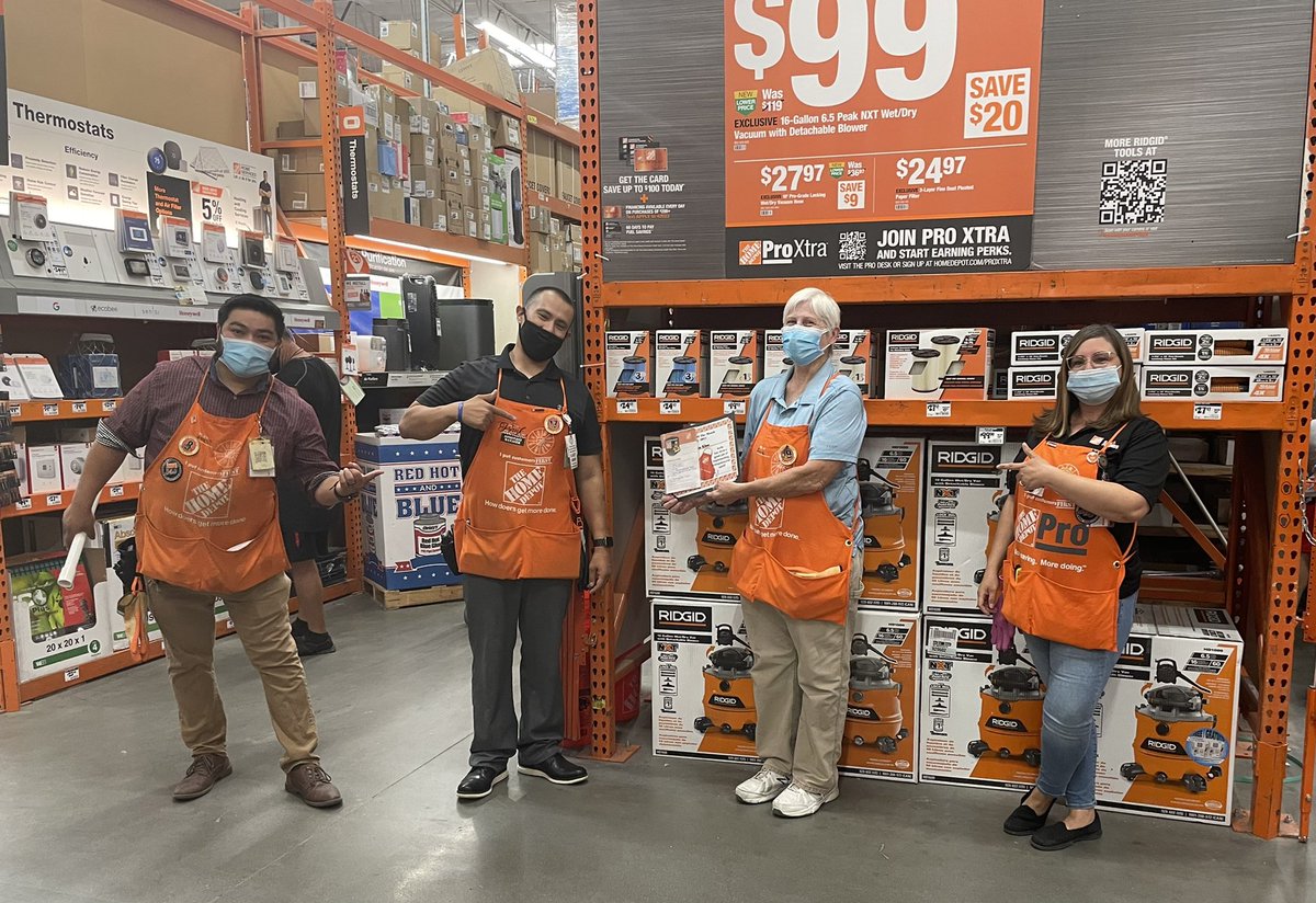 nmartinez1311's tweet photo. Congratulations to Anita for being Specialist of the month of July! Thank you for all you do! @KimberlePerez @asm_moralesHD @mamapuff72 https://t.co/5ZKDUxGFQT