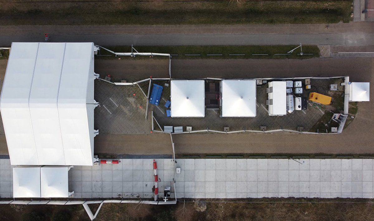 RajantCorp's tweet photo. @RajantCorp teamed up with #WesternShelter and @DejeroLabs to offer a tailor-made “Rapid Shelter and Network Deployment Kit”configured by @Connectronics. Read more in this week's #blog by @AliceDi. https://t.co/fVtWOsZ99n  #wirelessmesh #emergencyresponse #publicsafety https://t.co/kanJ0zZC4m