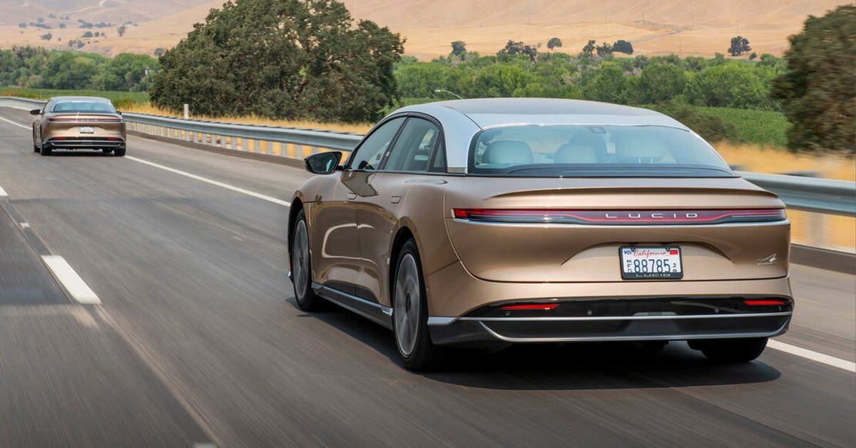 LucidMotors's tweet photo. "About 10 miles into our run up Angeles Crest Highway, I discovered the car enjoyed being manhandled through tight corners.”

— @mt_loverman, @MotorTrend #DreamAhead 

https://t.co/fhFBKz9vxZ https://t.co/9JApGPjnPs