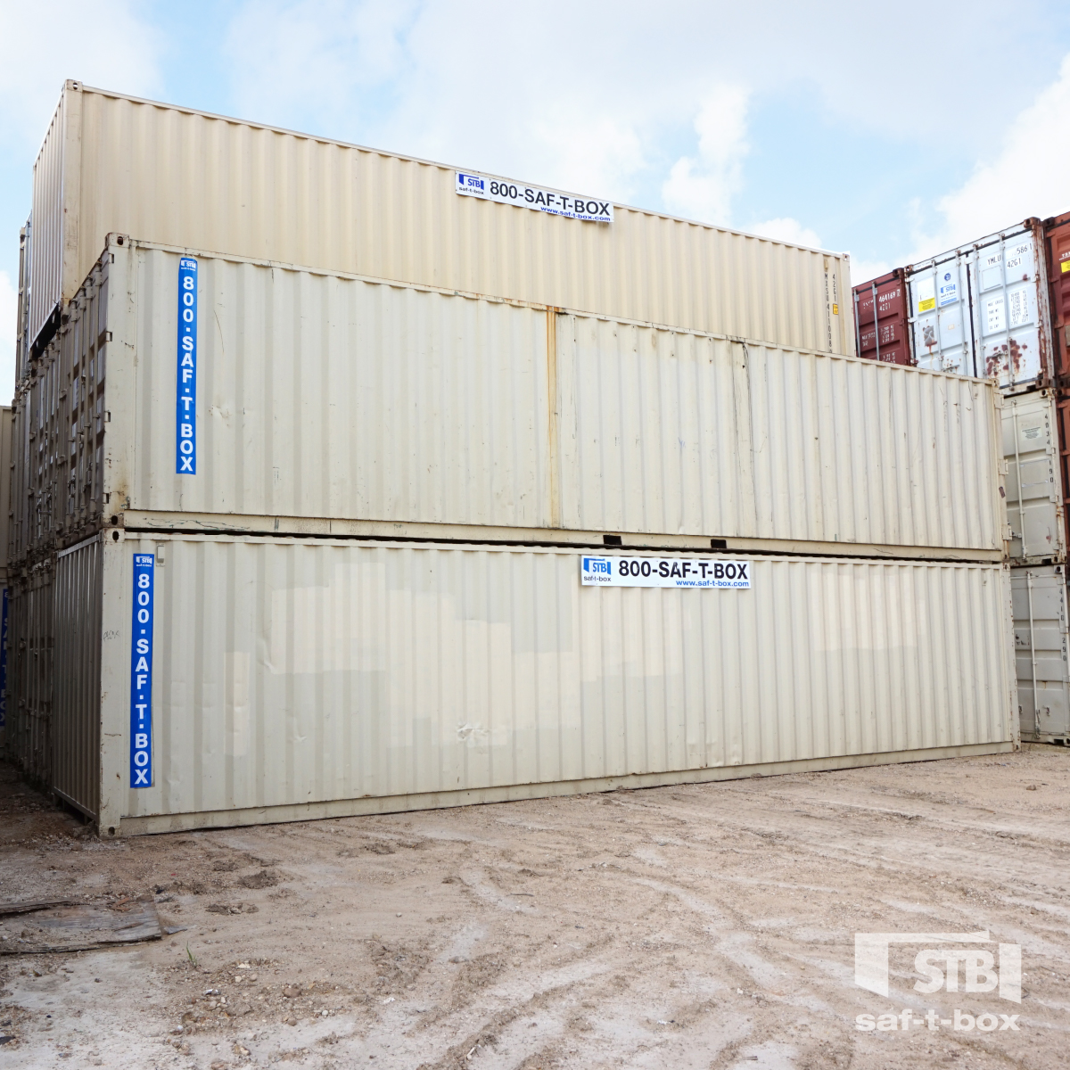 Our standard space #rentalcontainer is perfect for basic #storage for both personal and #commercial needs! Find out more today! saf-t-box.com/how-to-create-…