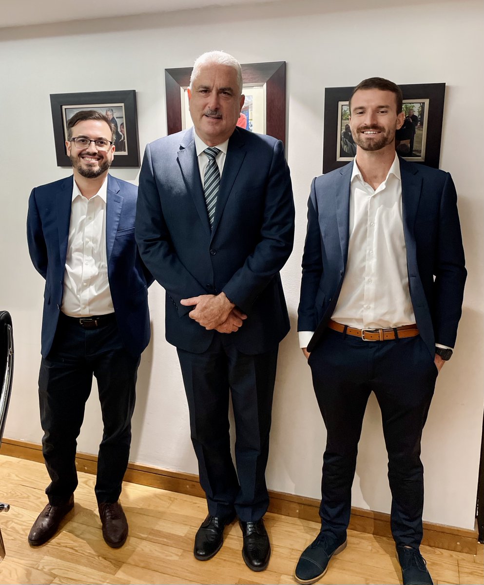 Tal y como anunciamos en la conferencia de prensa de nuestro lanzamiento, nos estaremos reuniendo con legisladores y legisladoras de todos los partidos políticos. La primera de varias en agenda se celebró hoy con el senador <a href="/trschatz51/">Thomas Rivera Schatz</a> portavoz del P.N.P en el Senado.