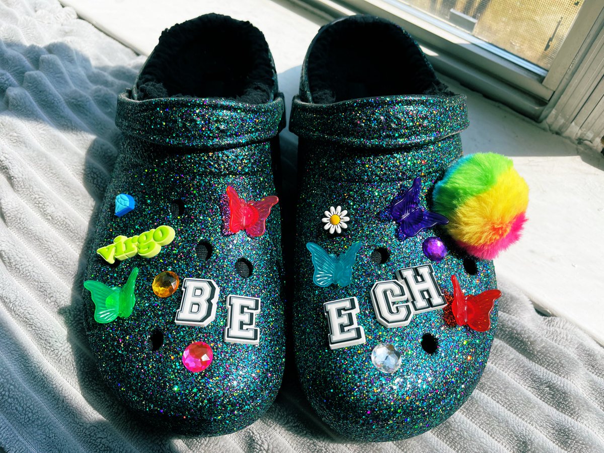 xiiphiase's tweet photo. made some jenna marbles inspired crocs for virgo sun &amp; my birthday 💅🏼💕 #toomuchgene https://t.co/osQvURFnJU