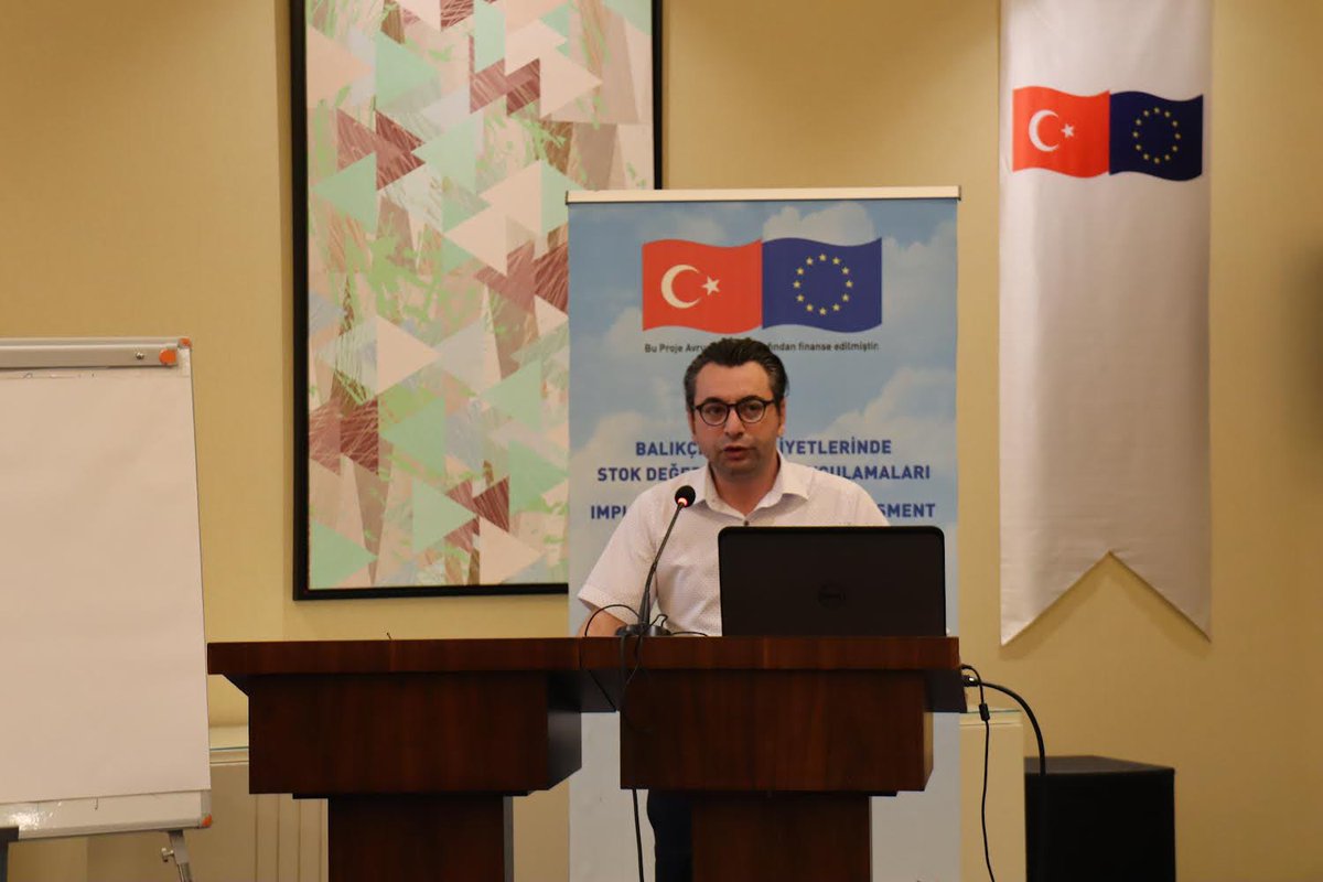 ifishproject's tweet photo. A 3.4 Veri toplama süreci, AB Ortak Balıkçılık Politikası (CFP) ve Türkiye’nin uyumlaştırılmasında AB Stok Değerlendirmesi ve Yönetimi konularında balıkçı paydaşların farkındalığını artırmak için seminerlerin ikincisi 26 Ağustosta İstanbul’da düzenlenmiştir. https://t.co/0yie9vE2tR