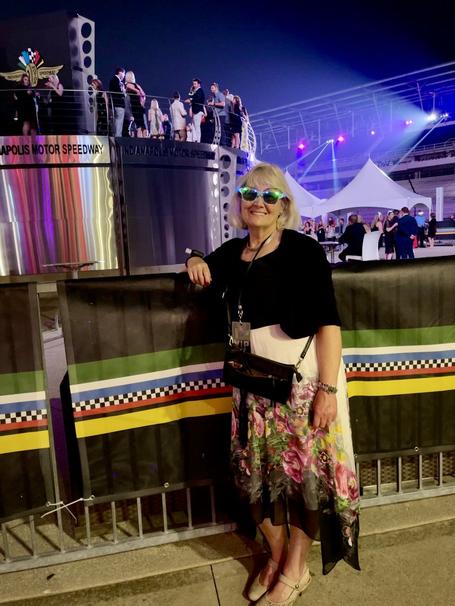 mjbyers333's tweet photo. Normal is Overrated! 🥸🥸 #TBThusday 🏁🏁🏁
@RevIndyEvent #Rev2021 @IUHealthFdn #RevIndy @IMS @IU_Health "Trauma and Critical Care!" 💞 #BeWierd #NormalisOverrated #LifeisBeautiful #mjbPics https://t.co/pOaOBLSwNK