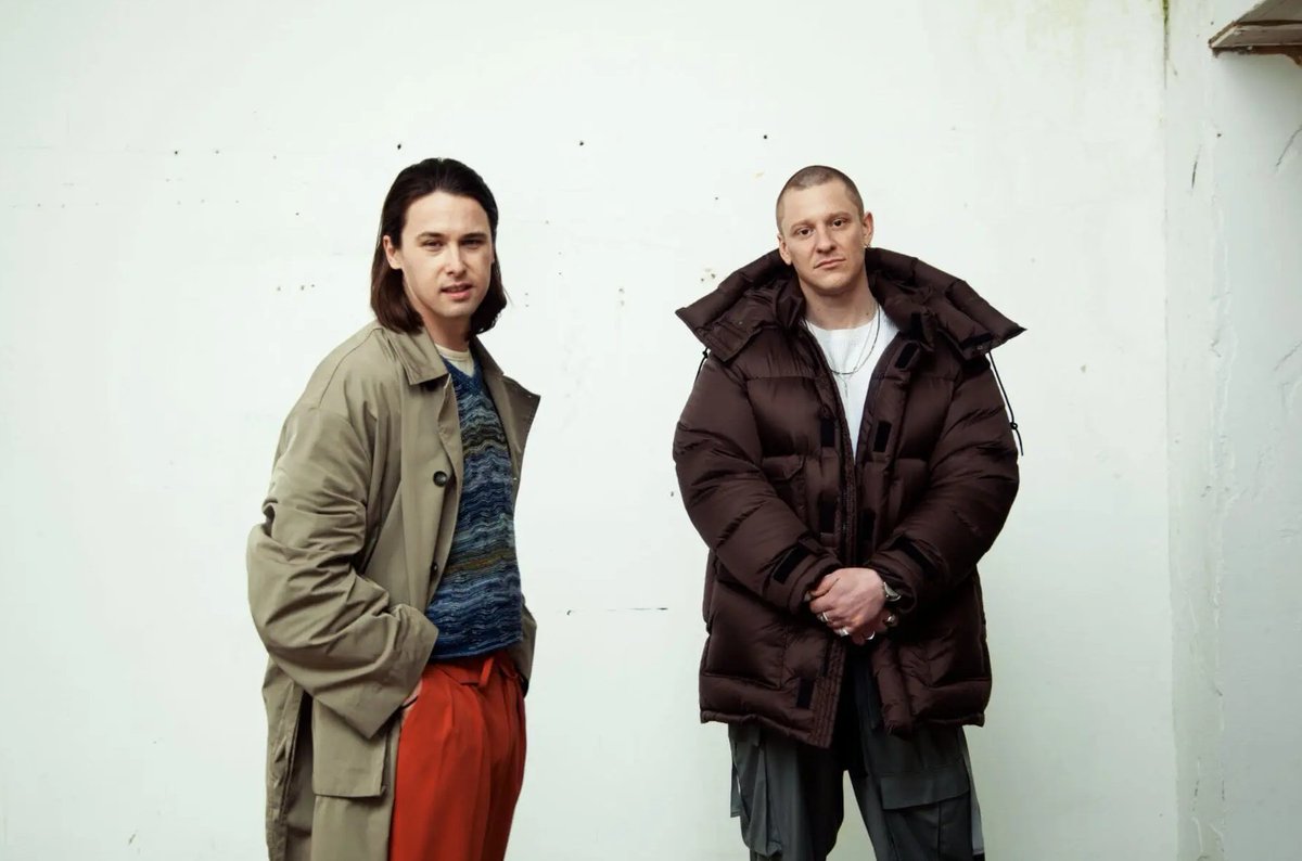 Esta noche #Jungle celebrará el lanzamiento de su nuevo álbum, 'Loving in Stereo', con un DJ set especial que podrán seguir a través de Twitch en punto de las 21 hrs: bit.ly/3mBJB6T