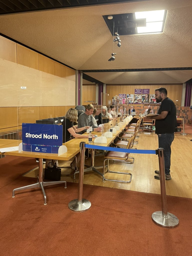 medway_council's tweet photo. The polling stations for #StroodNorth and #PrincesPark by-elections are now closed (10pm).
Count staff are verifying postal votes before the ballet boxes begin to arrive. https://t.co/57TziKLwXf