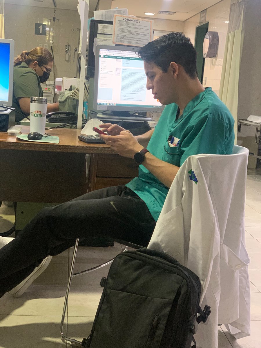 IsaiRob02655219's tweet photo. Este doctor está lindo 🤫 https://t.co/X4eLO1IGuR