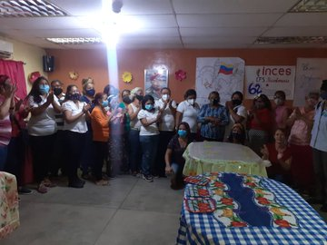 SomosIncesVzla's tweet photo. #26Ago | Culmina exitosamente Curso de Lencería y Confección con la Mtp Maritza Parga del @CFSBicentenari2 desde la Aldea Huella de la Vida en Guacara vía @IncesCarabobo1
#Inces62AnosFormando
#SomosPatriaSoberana https://t.co/ZeFUoyKmql