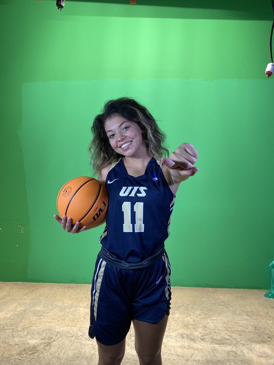 UISAthletics's tweet photo. Afternoon Media Day Session 📸 https://t.co/W85qC1q42E