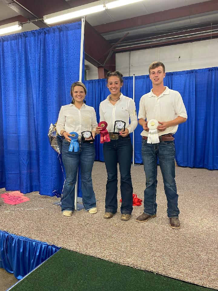 Showman of Showman Results!
Laney Fourman - 1st
Madelyn Fearon - 2nd
Luke Brinksneader- 3rd

Awesome job!  Way to represent your barns, your clubs and your FFA Chapter!

Hard work does pay off!