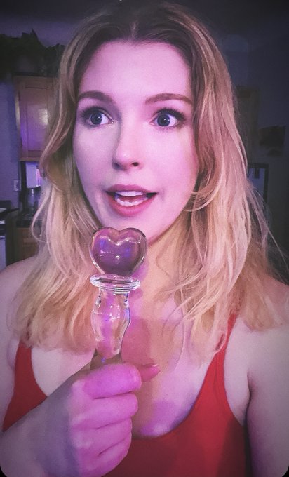Pacing around my apartment riffing stand up about gang bangs into my favorite glass dildo. This coffee<a href="/tag/payforporn"class="tags"><span>#payforporn</span></a><a href="/tag/onlyfans"class="tags"><span>#onlyfans</span></a>