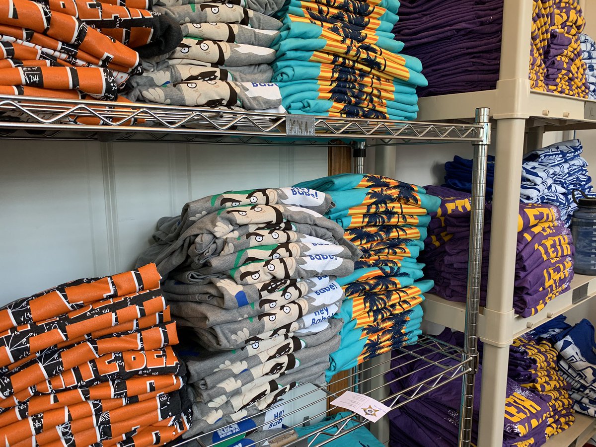 KFAN1003's tweet photo. Keep tweeting with #KFANatTheFair at the fair for your shot to be our RUBE OF THE DAY and win a 1 year @snapfitness membership! https://t.co/VlFUKelwBk