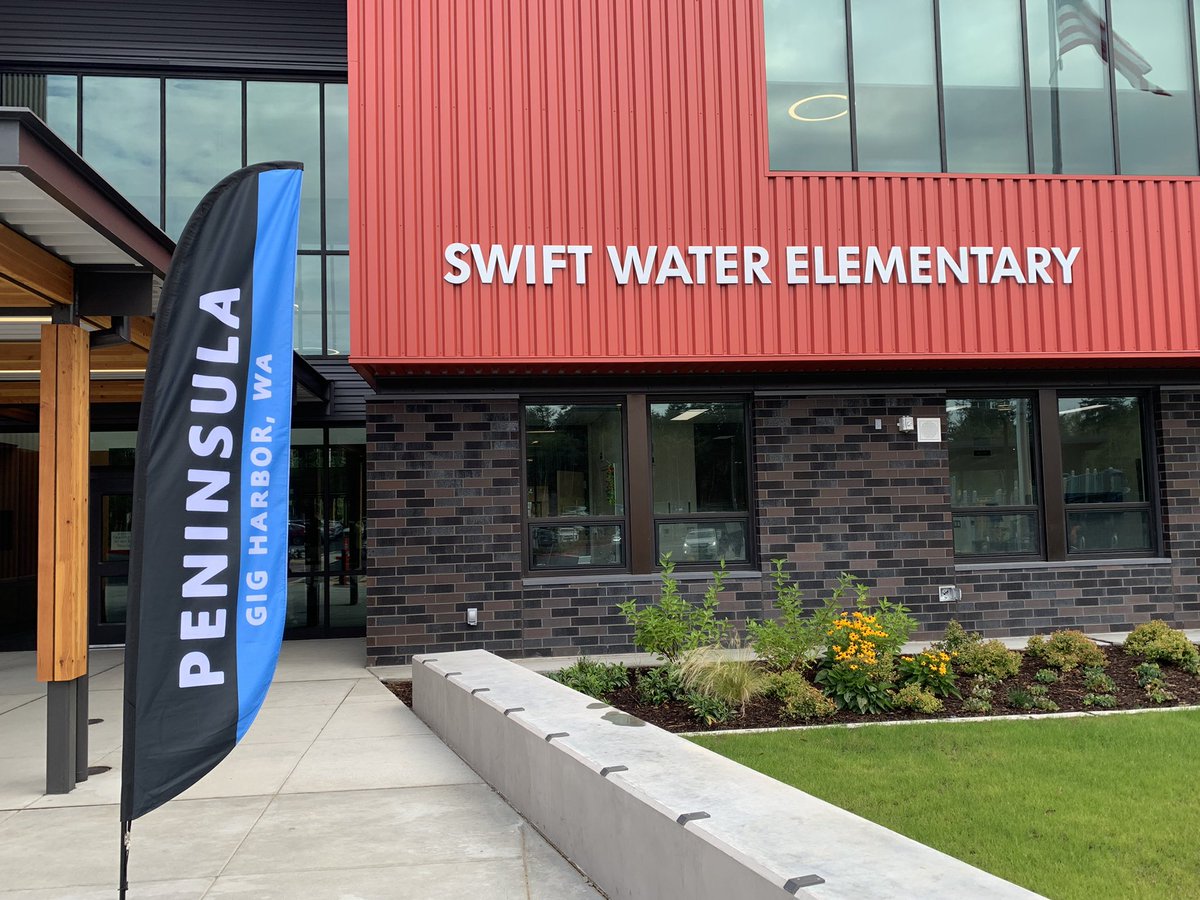 NatalieLearning's tweet photo. Walking around @SwiftWaterSeals was a thrill today! Meeting Norm as an added bonus! @psd401 https://t.co/tCJEhh8fZT