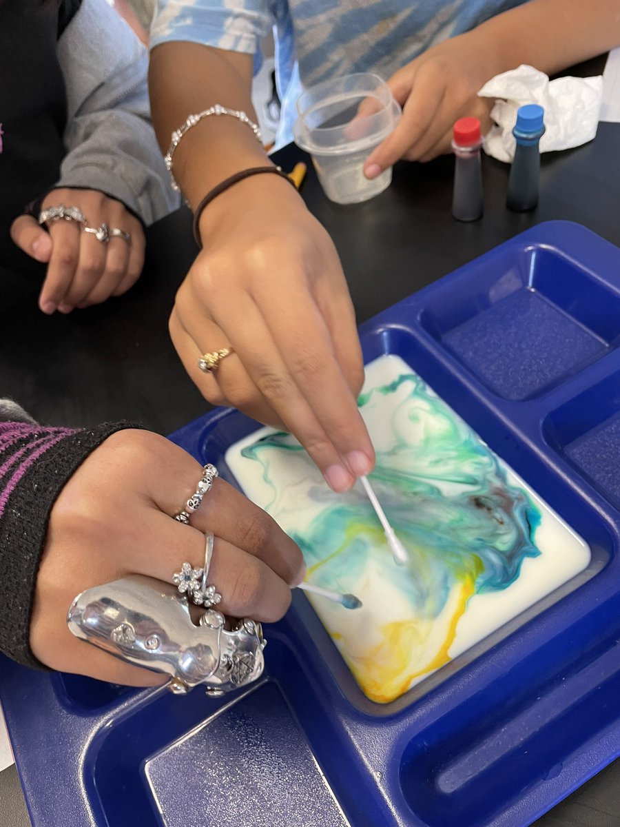 Practicing our science skills of observation in 6th grade! <a href="/d45Jackson/">Jackson Middle School</a> #JAJaguarsROAR #d45learn4life