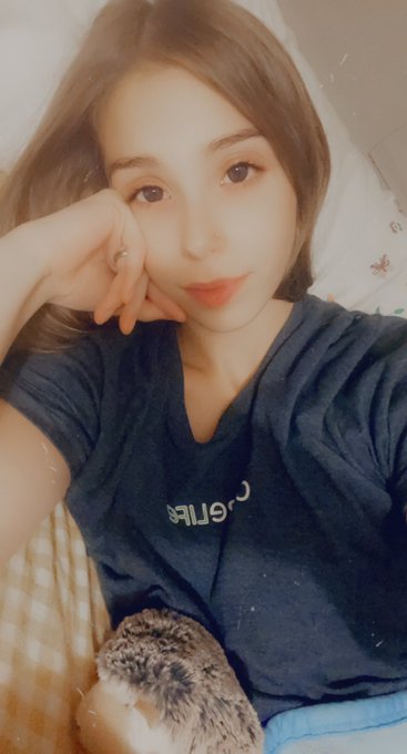 I need a snack 🥺🥺 https://t.co/yo2L7JxUZv<a href="/tag/prettyinpink"class="tags"><span>#prettyinpink</span></a><a href="/tag/prettygirl"class="tags"><span>#prettygirl</span></a><a href="/tag/trending"class="tags"><span>#trending</span></a><a href="/tag/feelinggood"class="tags"><span>#feelinggood</span></a>