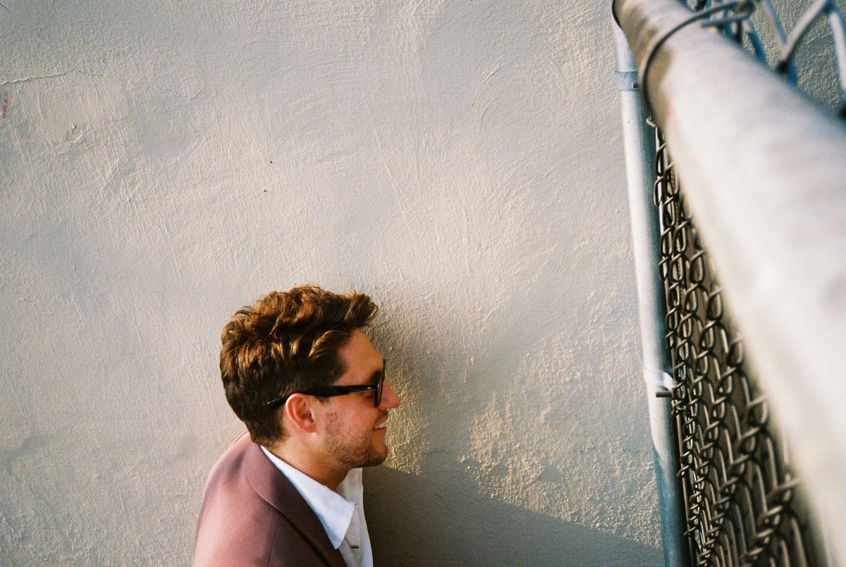 leilanisfilm's tweet photo. Niall Horan on film shot by me 📸🤎😎 @NiallOfficial what an amazing, talented man.... oh yeah and a GREAT host on jimmy kimmel !!! https://t.co/FcbCsYBEm0