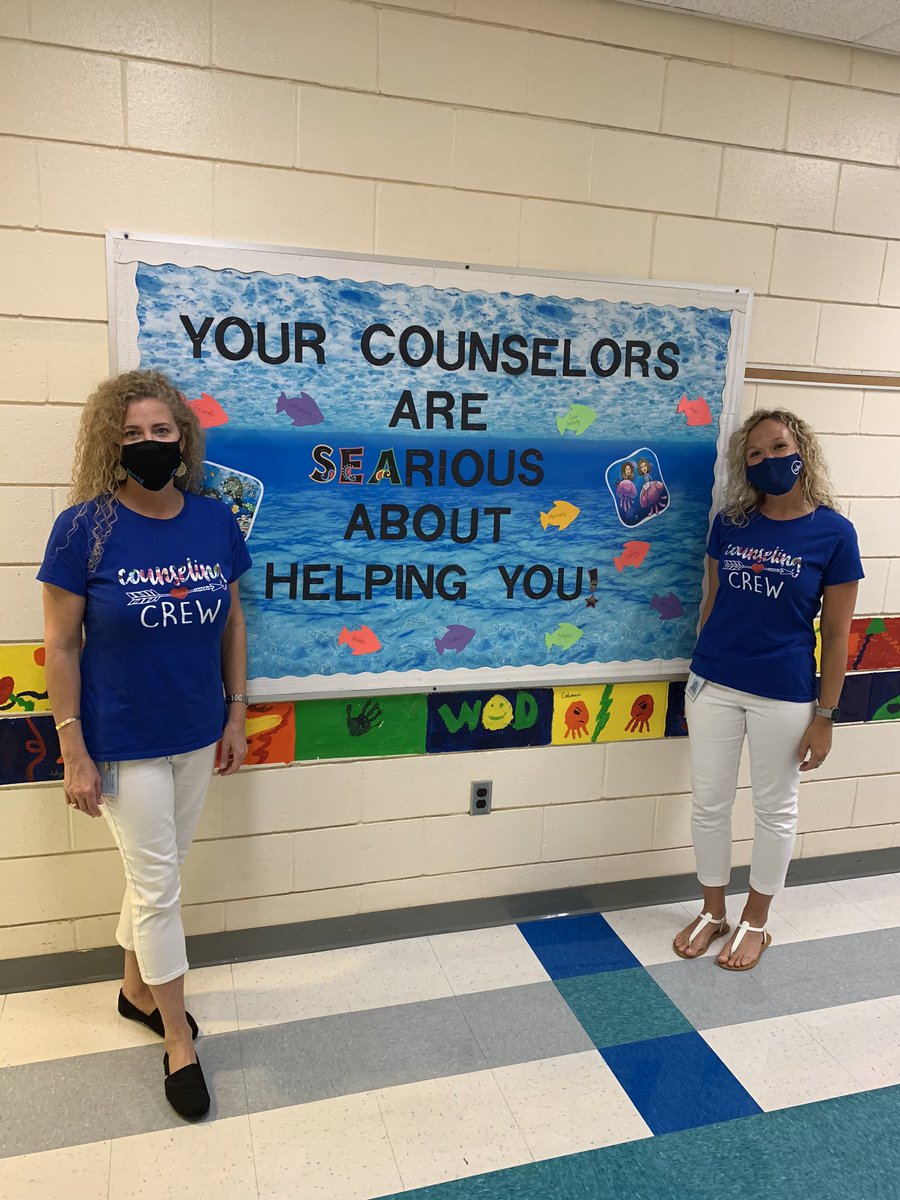 JRE_Counseling's tweet photo. Loved seeing our Dolphins and their families at Open House tonight!💙 @jamesriverdolph https://t.co/haFRlPLd9K