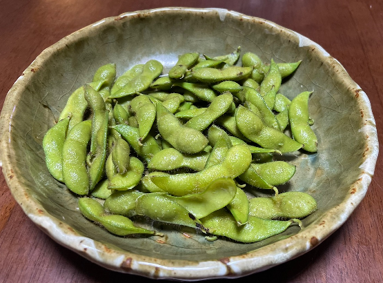 メタボロ太郎 今年も鶴岡市特産のだだちゃ豆が美味しい季節になりました 早ければ7月から収穫されますが今の時期が最盛期のようです 我が家でも大量に茹でて美味しくいただいています 豆ご飯にするのもおすすめで 何杯でも食べれます T Co