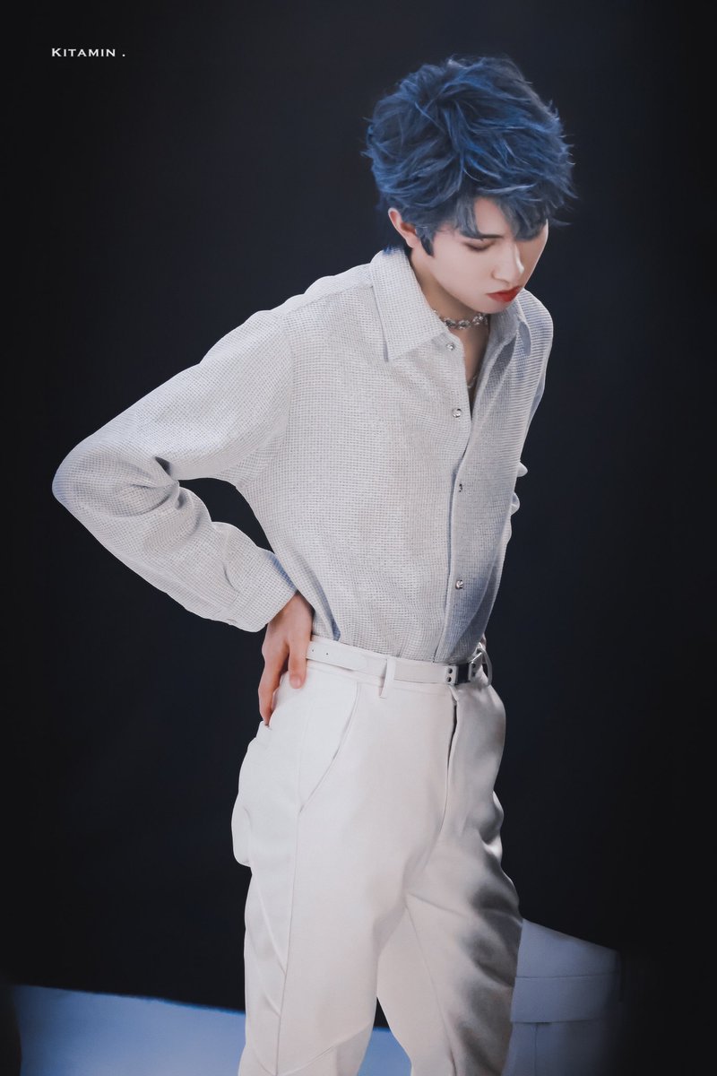 Kitamin0106's tweet photo. 𝐊𝐥𝐞𝐢𝐧 𝐁𝐥𝐮𝐞 🌊

#林墨 #LinMo #INTO1 https://t.co/7OWFwI7pFI