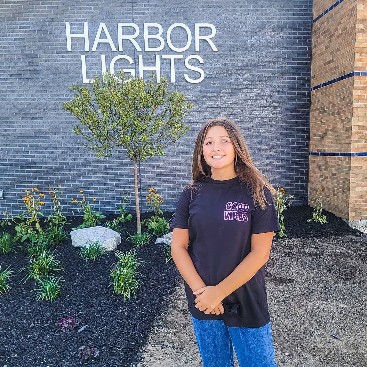 Where did summer go? Harbor Lights is looking great! The new lockers, the big windows, the entrance, the carpet 😍😍