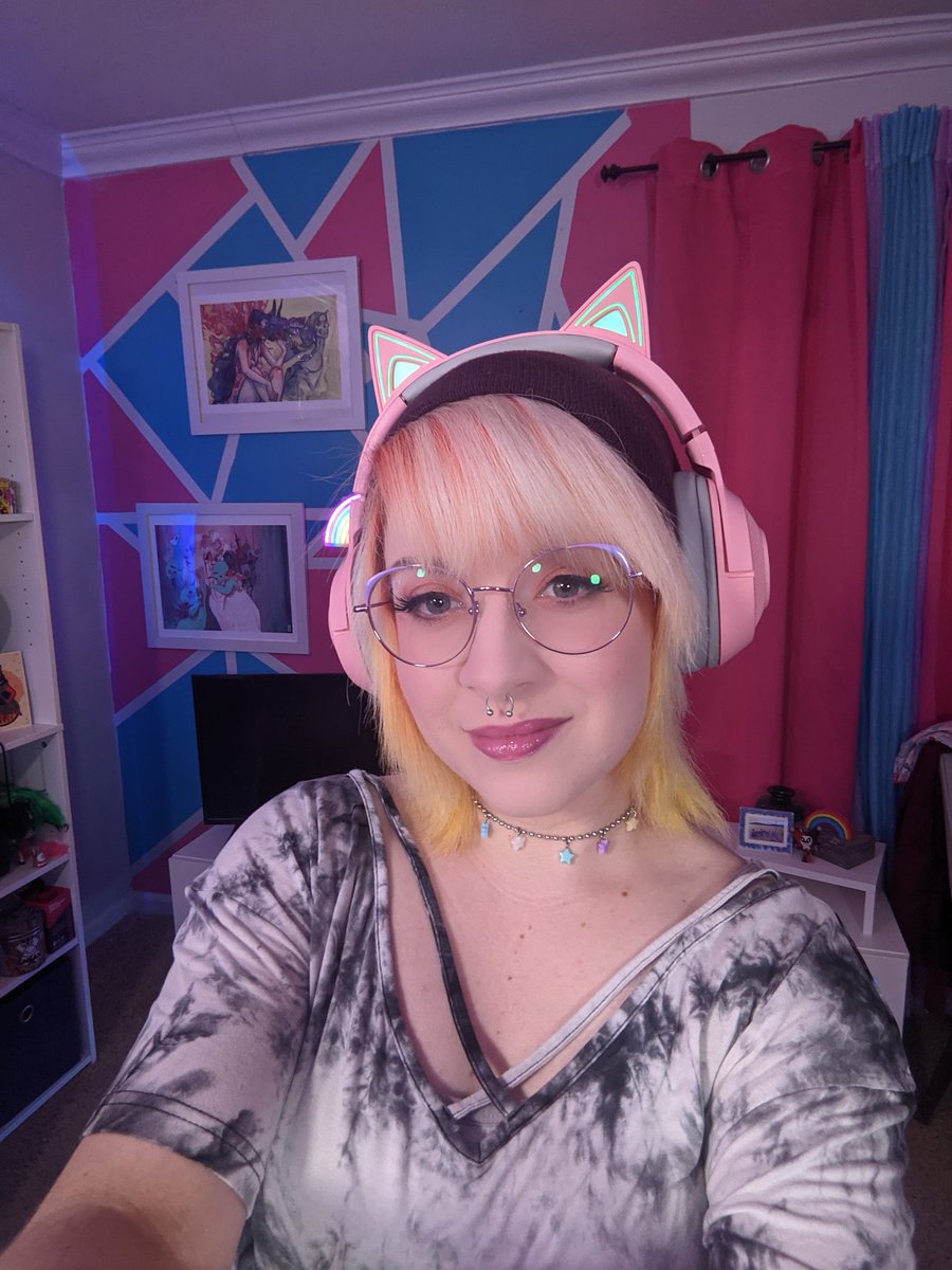 attackzombee's tweet photo. Live tonight in ten minutes to finish #DeadSpace !
https://t.co/HSKQsKj8F1
#gaming #twitch #livestream #gay #queer #bi #lgbtqia #mentalhealth #bipolar #multiplecameras https://t.co/4XjO18tOz9