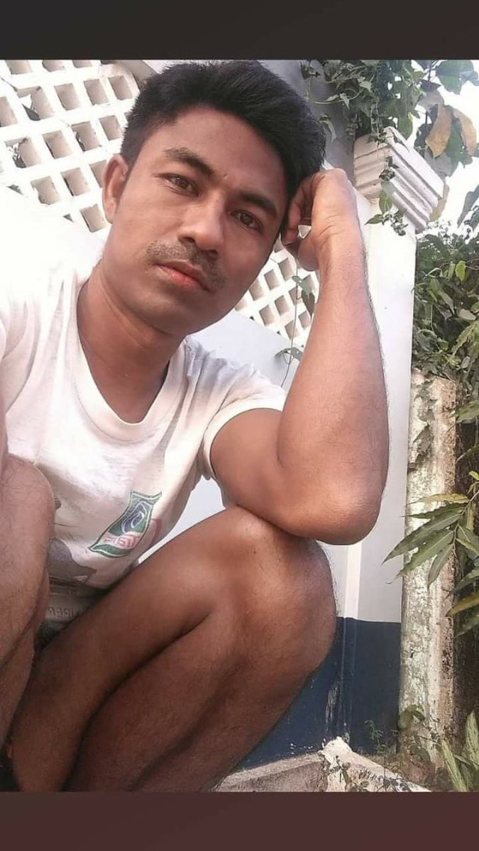 သီပေါသား tweet media