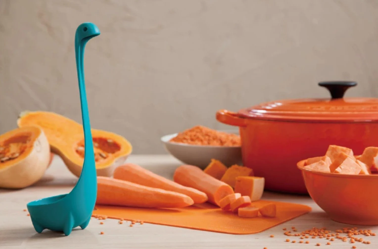まるでネッシーのようなお玉『Nessie Ladle』が可愛い！お料理がより楽しくなるアイテムに大注目！