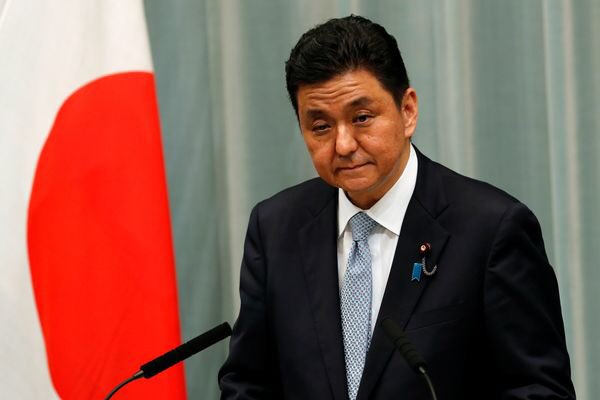 narizou103's tweet photo. 我が国日本の自衛隊がアフガニスタン行くのであればその指揮官でもある防衛大臣岸　信夫も行くべきである。もう弱腰外交はやめろ！ https://t.co/t4n08PtFQt