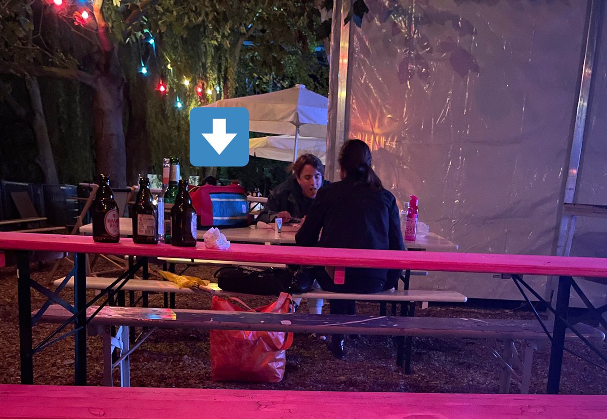 YangbaaH's tweet photo. Does anyone know the brand of sport bag that Adele use?
Need a sport bag, so it would be great if I can use the one Adele uses 😂
#AdeleHaenel #adèlehaenel
#gisèlevienne
#Letang #derteich #thepond
#hamburg #sommerfestival2021
#poalof https://t.co/HUksZ8KpMp