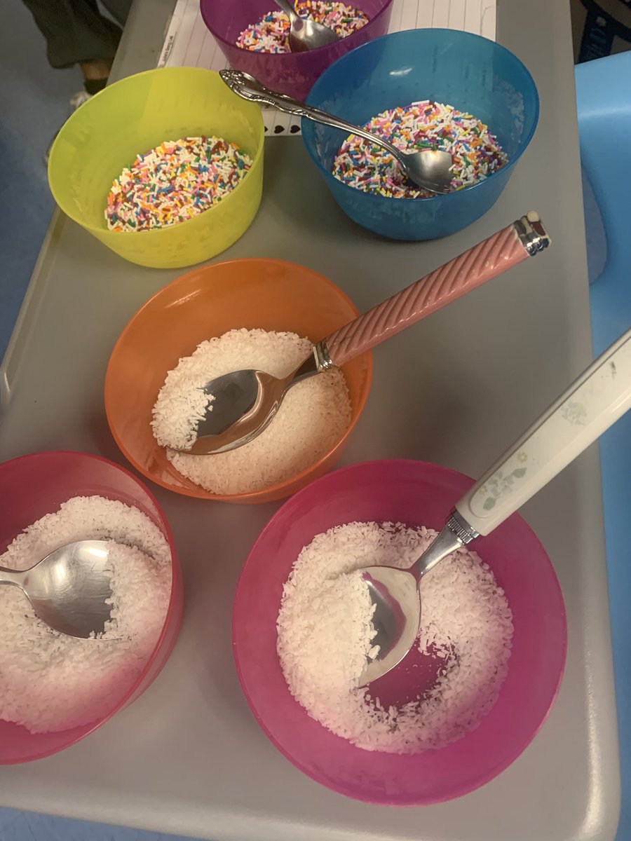 HCDSB_BAs's tweet image. A perfect day for the best apple donuts. Thanks @lifeskillsHT and @HCDSB_SLPs_CDAs for the plan on how to make them!  We also found some common spaces around our schools and shared our feelings about being at school thanks to @JankowiakMrs #hcdsbSpecEdSummerLearning @jodij30
