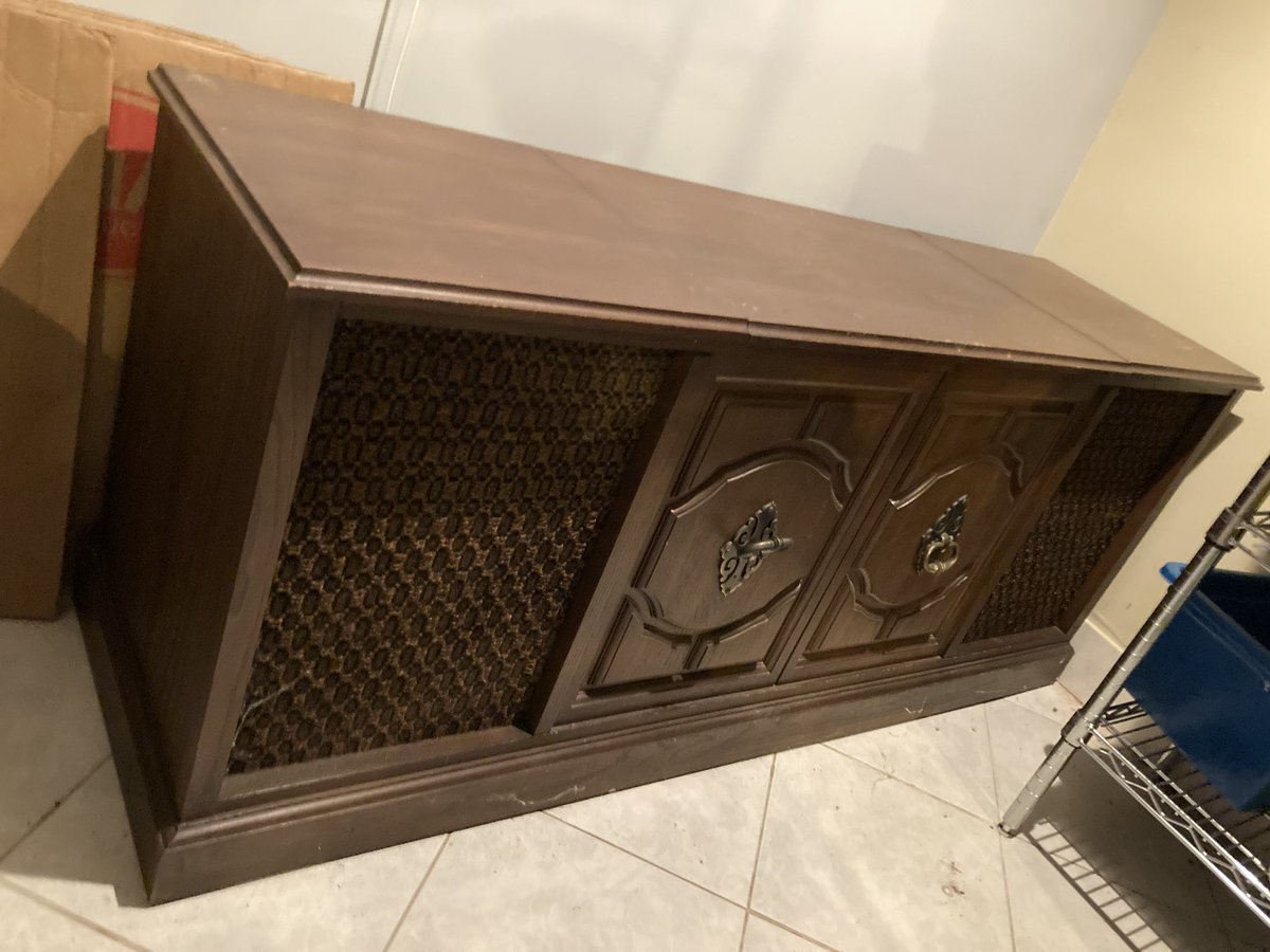 I’m the proud owner of this. It was the one and only thing I wanted from my grandparents’ house when they moved out. It currently lives in my parents’ basement but serious conversation are happening about finally moving it to my Toronto home. Anyone know what it is?