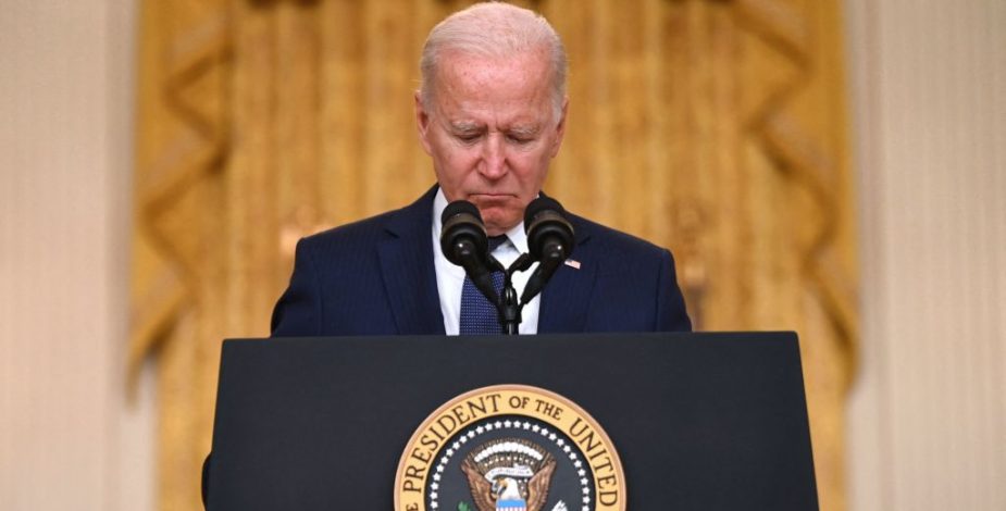Ramnier's tweet photo. "Me hago responsable de todo lo que ha ocurrido últimamente" dijo Joe Biden hace pocos minutos en una rueda de prensa desde la Casa Blanca - Imágenes que darán la vuelta al mundo, el rostro de la derrota. https://t.co/7aGhfHUSha