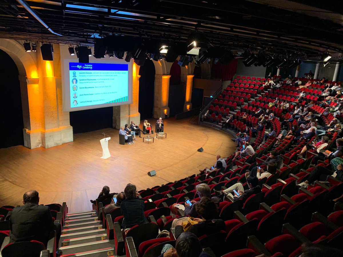 lamiaela's tweet photo. Cette après midi, on a parlé République &amp; laïcité à la #FNESER à #Blois: l’occasion de faire le point sur les échecs des politiques publiques en matière d’égalité réelle, d’École et de promesse républicain ; l’occasion de porter une vision claire pr redonner des perspectives
✊🏽🌹 https://t.co/hihNoEa41Z