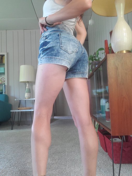 Only 5'2 and 100lbs, but all legs ^-^ #petitemodel #petitebooty #sexyasslover2 #littlebutt #gorgeous<a href="/tag/petitemodel"class="tags">#petitemodel</a><a href="/tag/gorgeous"class="tags"><span>#gorgeous</span></a><a href="/tag/adultmodel"class="tags"><span>#adultmodel</span></a><a href="/tag/pinupmodel"class="tags"><span>#pinupmodel</span></a><a href="/tag/pinupgirl"class="tags"><span>#pinupgirl</span></a><a href="/tag/littlebutt"class="tags"><span>#littlebutt</span></a>