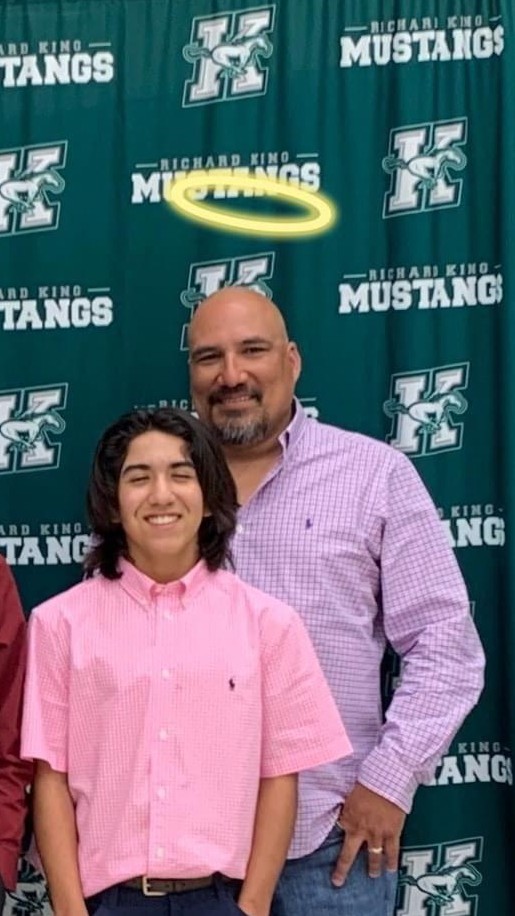 CCKing_Baseball's tweet image. Sincere thoughts, condolences and continued prayers to 2022 Senior Josh &amp;amp; his family. RIP Tommy. 🙏💚