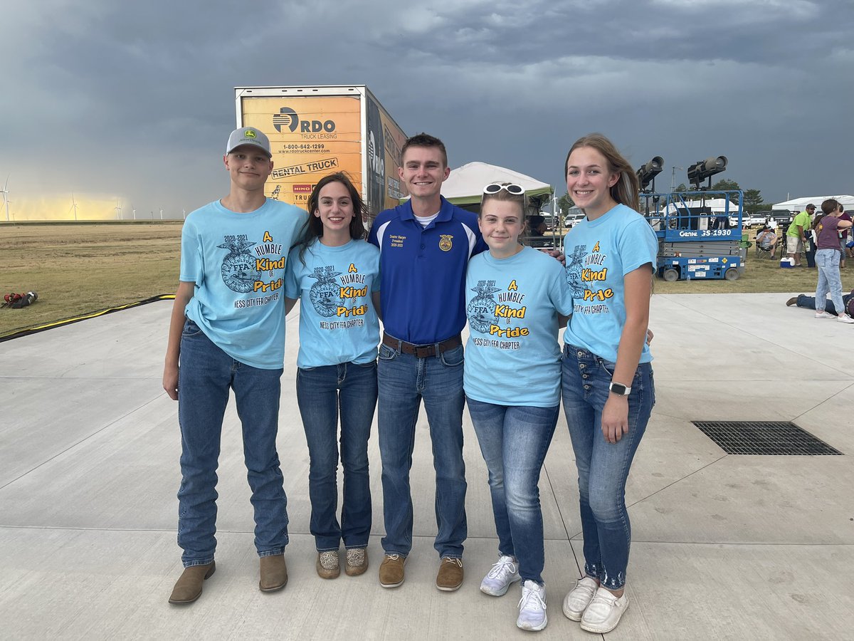 What a cool opportunity! Some of our officers got to meet the National FFA President at the #FarmOn Benefit Concert in Colby, KS tonight! Look for us on RFD-TV on September 20! <a href="/USD303/">USD 303 - Ness City</a> <a href="/ness_ffa/">Ness City FFA</a> <a href="/NessCityEagles/">Ness City Jr/Sr High</a>