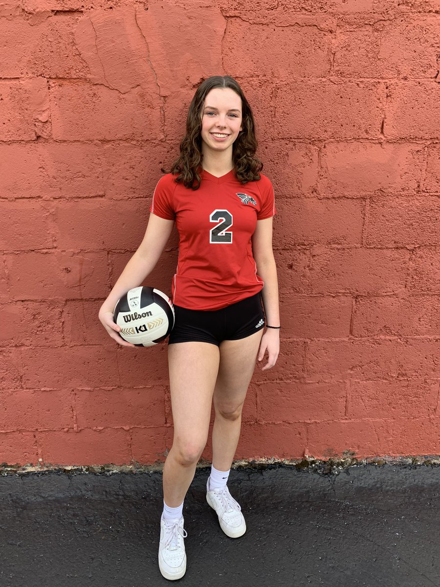 Congratulations to senior Grace Myers on 1,000 career digs! We are so proud of you and can’t wait to see what you do in your last season! <a href="/GMyers2022/">Grace Myers</a> <a href="/ihsvca/">IHSVCA</a> <a href="/IHSAAvb/">ＩＨＳＡＡｖｂ</a>
