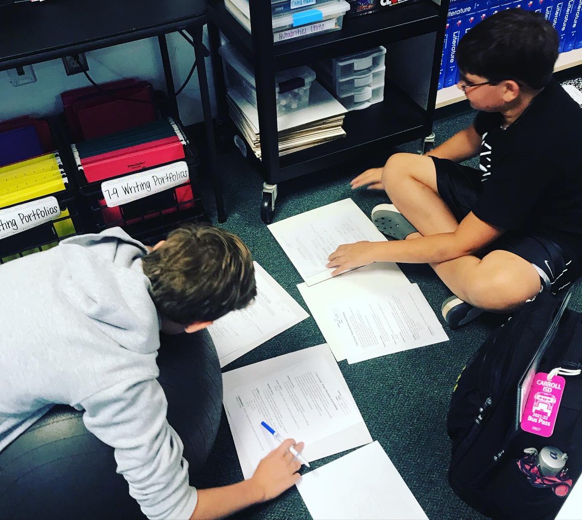 AldridgeEIS's tweet image. Peer Revision and Editing with Stand Up, Hand Up, Pair Up 🙋🏼‍♀️📝👫 #EISfamily #BetterTogether #StopGrammarTime #KaganCooperativeLearning @EubanksDragons @KaganOnline