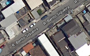 PProcurados's tweet photo. #SJMeriti
Traficantes abordam e ameaçam moradores do #Tomazinho.
Na Rua Bento Siqueira, na altura do 221, esquina com Dr. Belizário Pena, encontram-se vários traficantes armados, vendendo drogas. Eles abordam e ameaçam com pistolas e fuzis os moradores dessa localidade. https://t.co/mBAfJLthHL