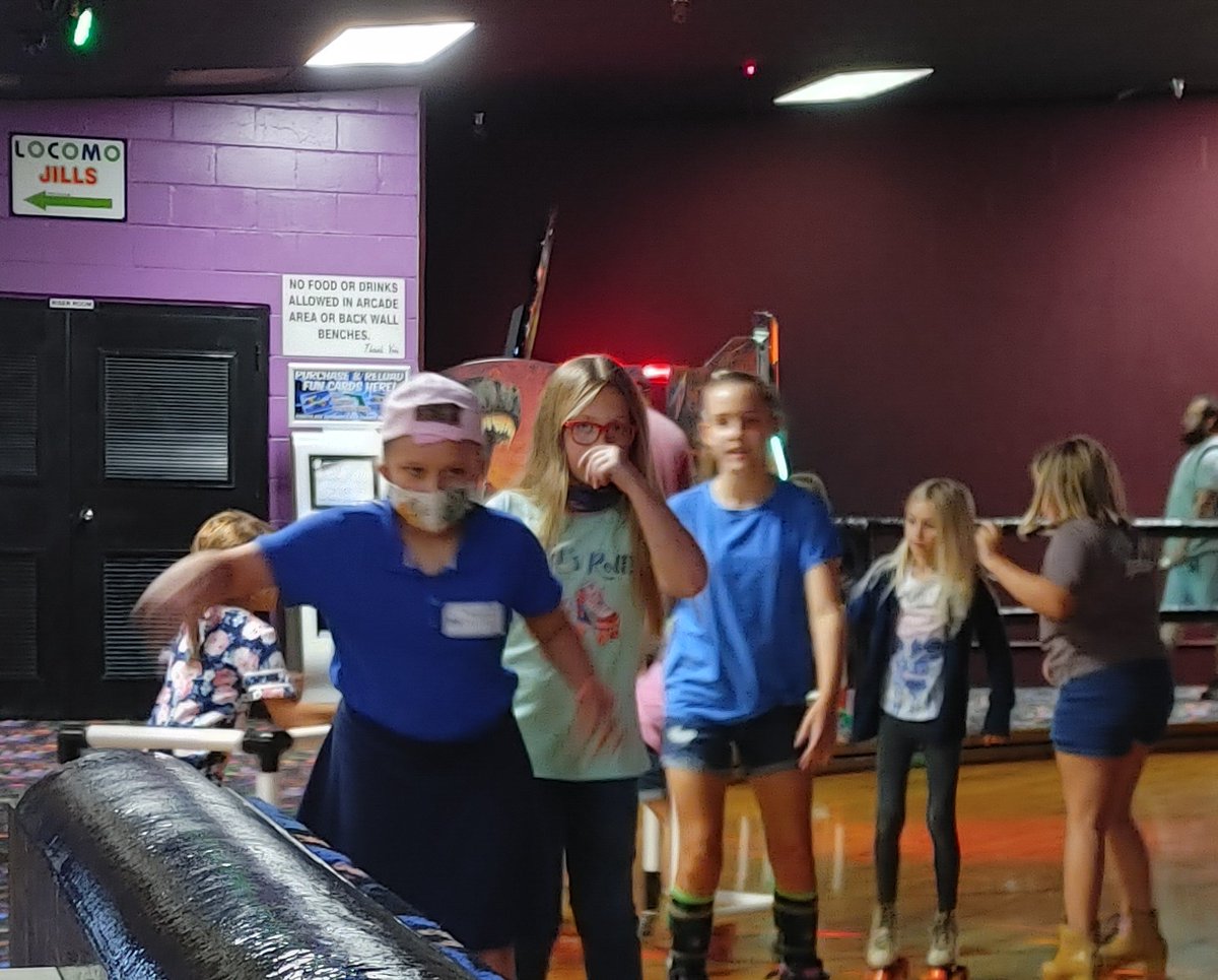 MsKinghasClass's tweet image. First Locomo skate night of the year! One of them even requested a song for our class, &quot;You&apos;ve got a friend in me.&quot; #pinegrovepride #bearcubs #kingskrew