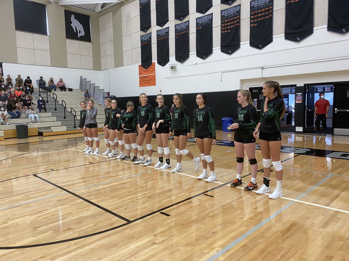 LVHS Volleyball tweet media