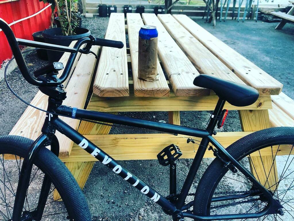 ric3r's tweet photo. Been a while since I’ve been on a ride #solo #bikenbrew #justone #yskkids #cctx #corpuschristi #supportyourlocalbar https://t.co/DzhV3toNWH
