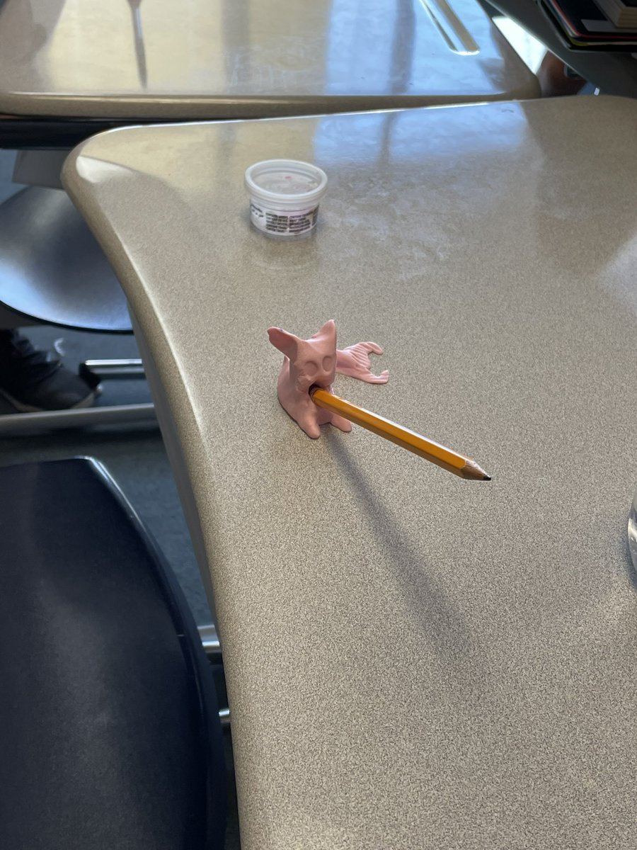 Elena Caracci tweet media