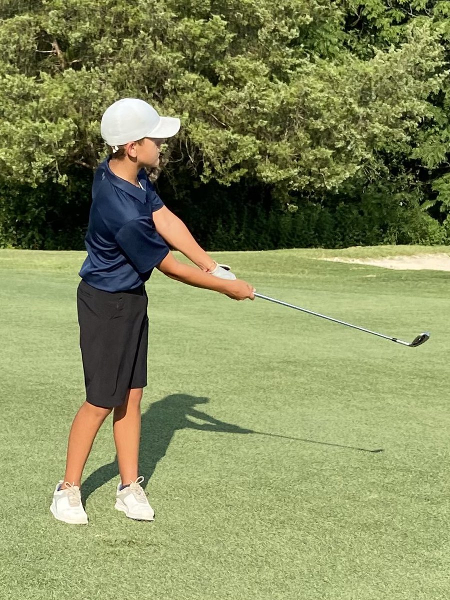VarinaGolf's tweet photo. Congratulations to this great group of boys who beat Meadowbrook HS today with a team score of 192. It’s been a long time since VHS golf posted a team score this low. Keep working hard gentlemen! https://t.co/bESCLEuhpj