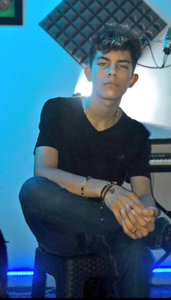 yor1001's tweet photo. 🎤🎤🎤 https://t.co/NRv8T4IyA2