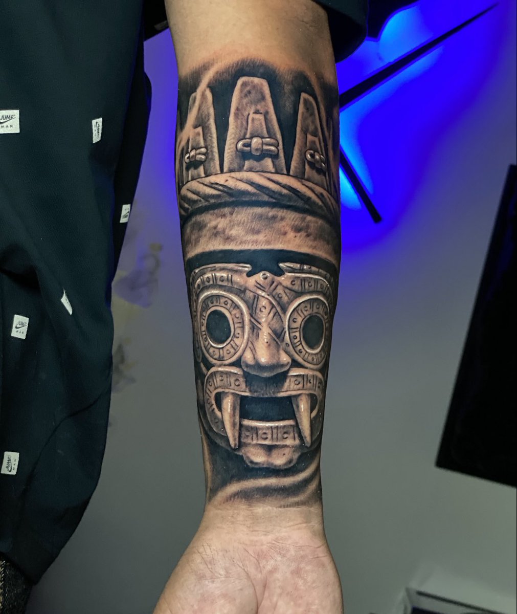 TattoosbyGoethe's tweet photo. Tlaloc (God of the rain, storms and lightning ⚡️)
https://t.co/ggKqIRvv3n https://t.co/R2VYdhyRiA