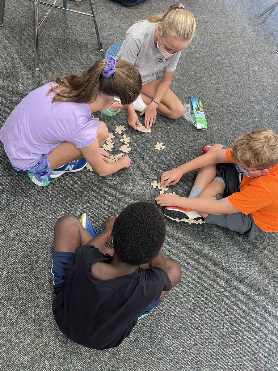 CGreensLeaders's tweet photo. We are so happy to be back! We have had a blast getting to know one another and build our class community over the past couple of days! #BackToSchool #first8days @CombsCatchUp https://t.co/zgQijp5O4D